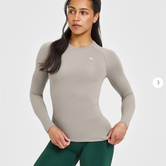Oner Active Tops - Oner Active Go To Seamless Fitted Long Sleeve Top Warm Sand L